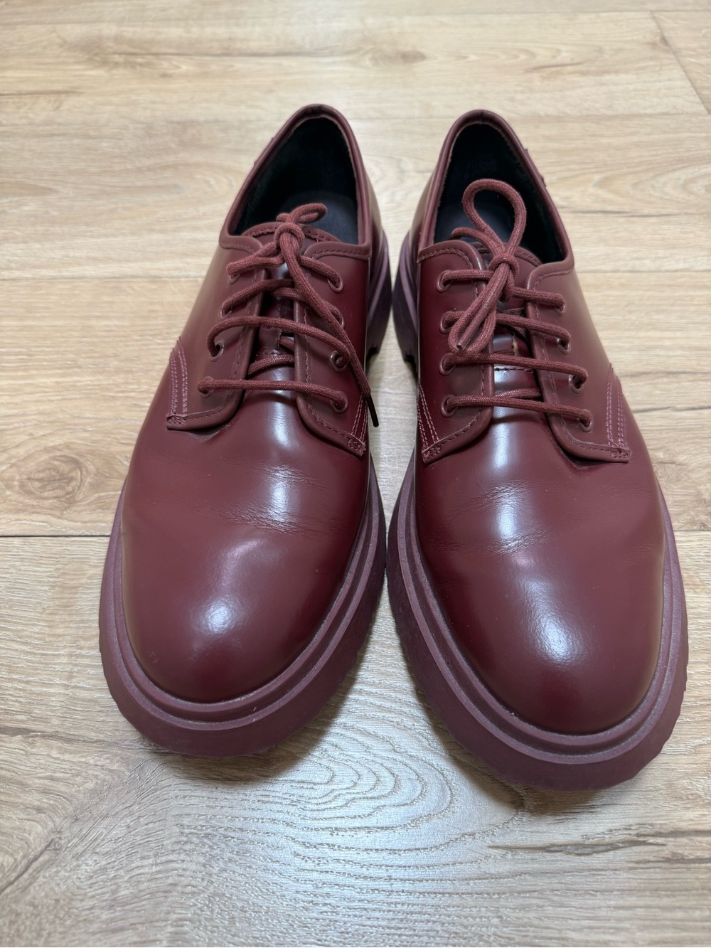 Camper Men’s Maroon Oxfords Rubber Outsoles Lace up Shoes Like New 12 1/2
46
